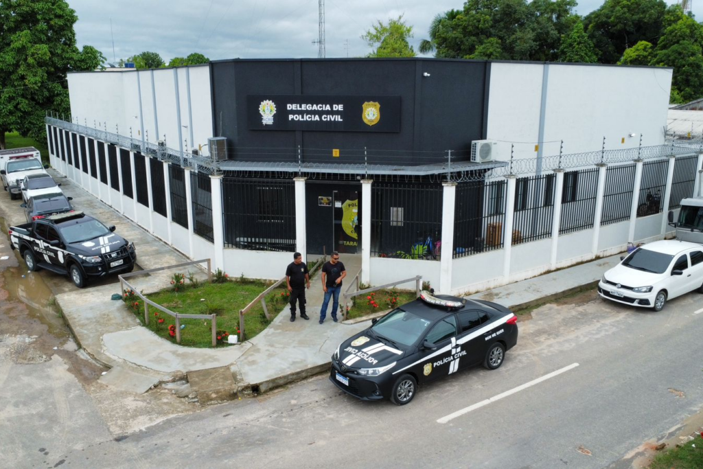 065065106-1024x683-1 Governo do Acre reforça combate à violência com entrega de veículos para projeto Bem-Me-Quer da Polícia Civil