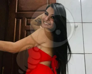 b1954b_06fc6463b96c44d3ad3ed88a5cde67a7mv2-300x241 Jovem acreana é assassinada e família luta para trazer corpo de volta ao Acre