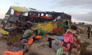 acidente-bolivia2-300x180 Colisão entre ônibus na Bolívia deixa 37 mortos e mais de 30 feridos.
