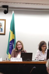 WhatsApp-Image-2025-05-27-at-18.07.27-200x300 Deputada Socorro Neri realiza audiência pública sobre educação financeira e defende prioridade do tema no currículo escolar