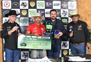 Yan-Victor-300x207 Acreano de Assis Brasil chega à final mundial da PBR em seu ano de estreia nos EUA.