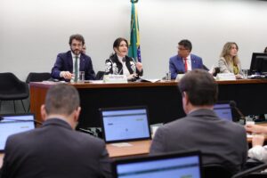 WhatsApp-Image-2025-07-09-at-19.37.40-300x200 A convite de Socorro Neri, ministra Simone Tebet debate rotas de integração na Câmara dos Deputados
