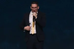 Jerfesson-da-dupla-com-Suelen-Reproducao-768x510-1-300x199 “Profeta” interrompe pregação de Jefferson e causa confusão na UMADC 2025