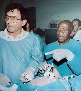 601874016_1180366474282014_1895015978867237948_n-265x300 O cirurgião clandestino, um grande mistério do mundo.