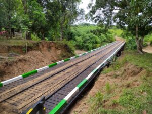 WhatsApp-Image-2026-04-09-at-08.32.00-300x225 Em Assis Brasil, Deracre conclui ponte e atende 300 famílias rurais